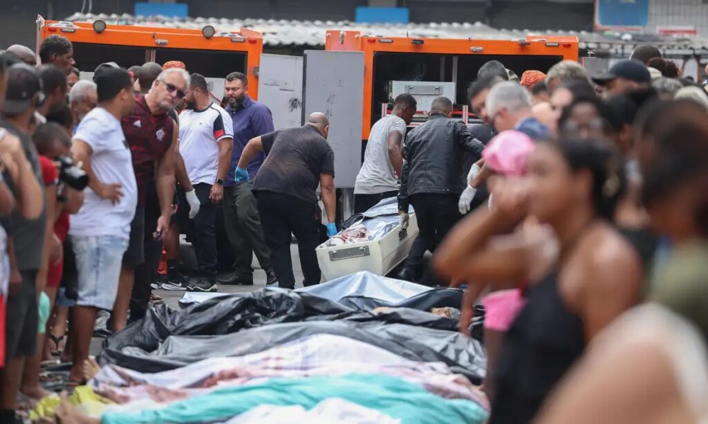 Comunidade do Rio amanhece com fila de corpos em praça após megaoperação – Imprensa Bahia