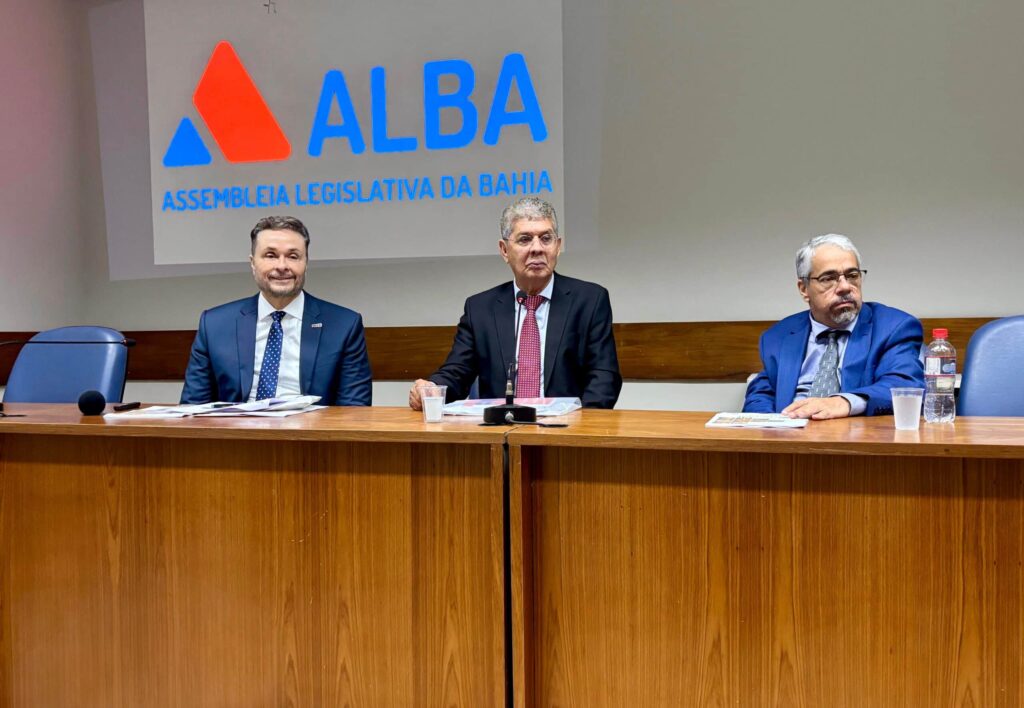 Dívida baixa e equilíbrio das contas foram decisivos para primeiro lugar da Bahia em investimentos, afirma Vitório
