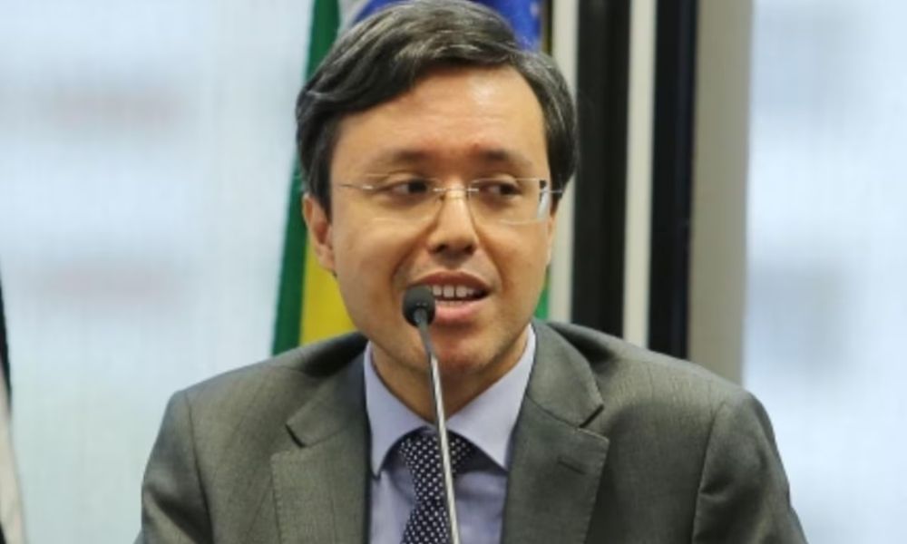 Ex-auditor suspeito de receber R$ 1 bilhão em propinas negocia delação premiada com o MP-SP