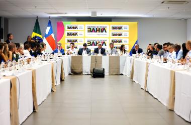 Governador reúne presidentes de consórcios públicos da Bahia para fortalecer gestão compartilhada | SECOM