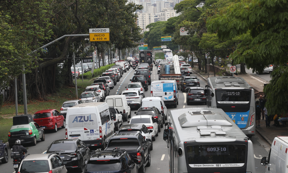 Dispensa de autoescola e renovação automática: o que muda com as novas regras da CNH