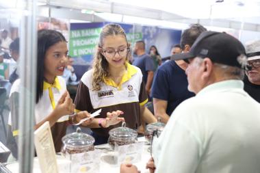 Escolas-fábricas estaduais mostram força na abertura da Fenagro | SECOM