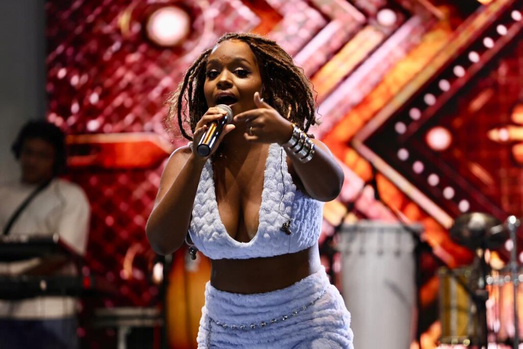 Indicada ao Prêmio R&B Brazil, Cinara sobe ao Palco Brisa e marca a estreia do espaço no Festival Virada Salvador – Secretaria de Comunicação