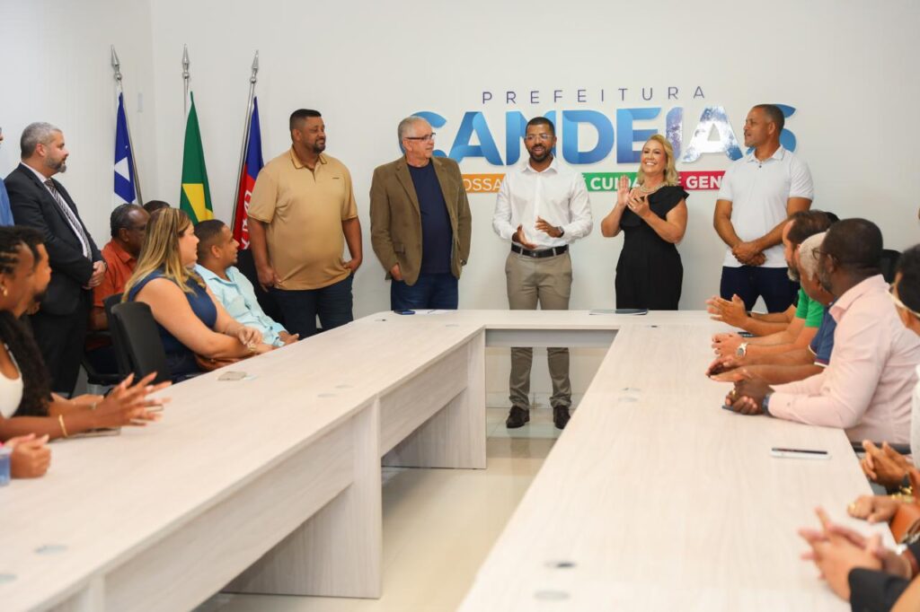 Prefeitura e CDL lançam campanha “Natal de Luz Candeias” que sorteará carro e moto 0KM – Imprensa Bahia