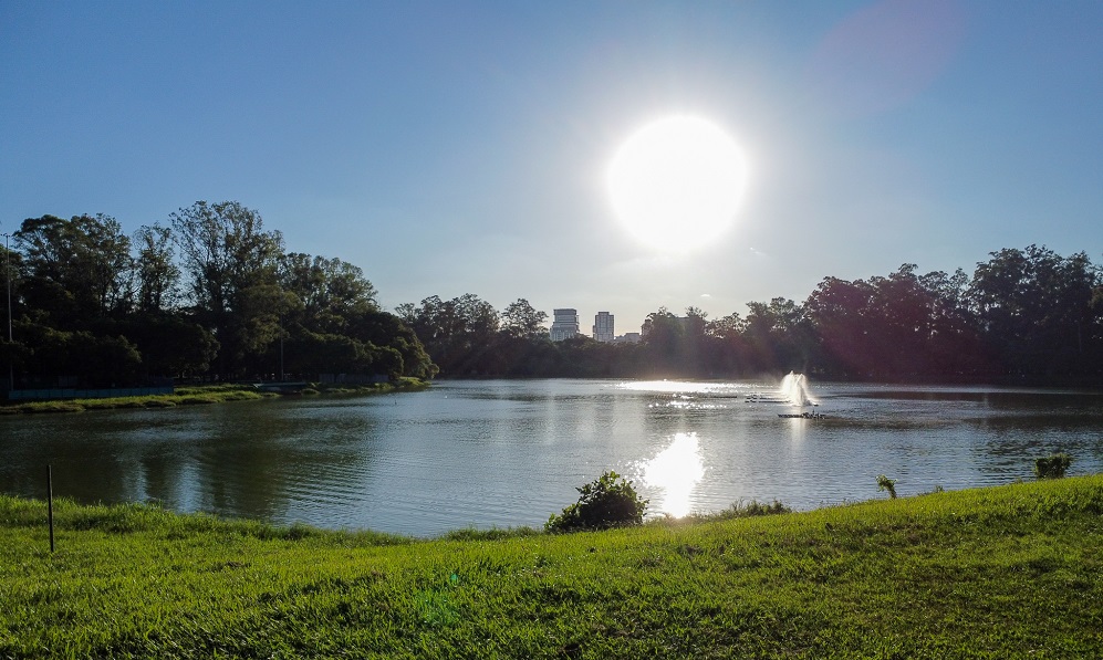 Verão começa neste domingo com previsão de calor e menos chuva