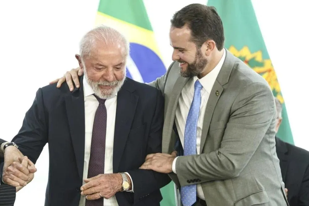 #Acesse Política