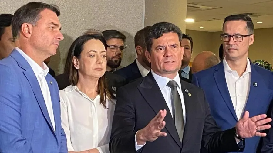 #Acesse Política