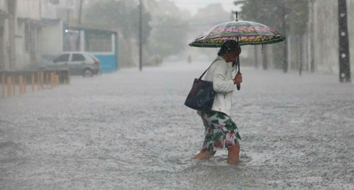 Tempestades e chuvas intensas deixam em alerta 24 estados; diz o INMET