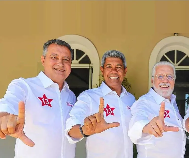 #Acesse Política