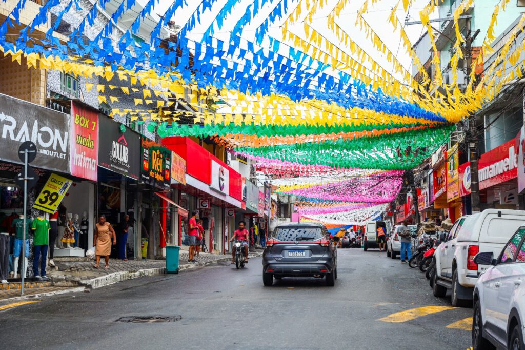 Prefeitura inicia ornamentação junina e clima de São João toma conta da cidade – Imprensa Bahia
