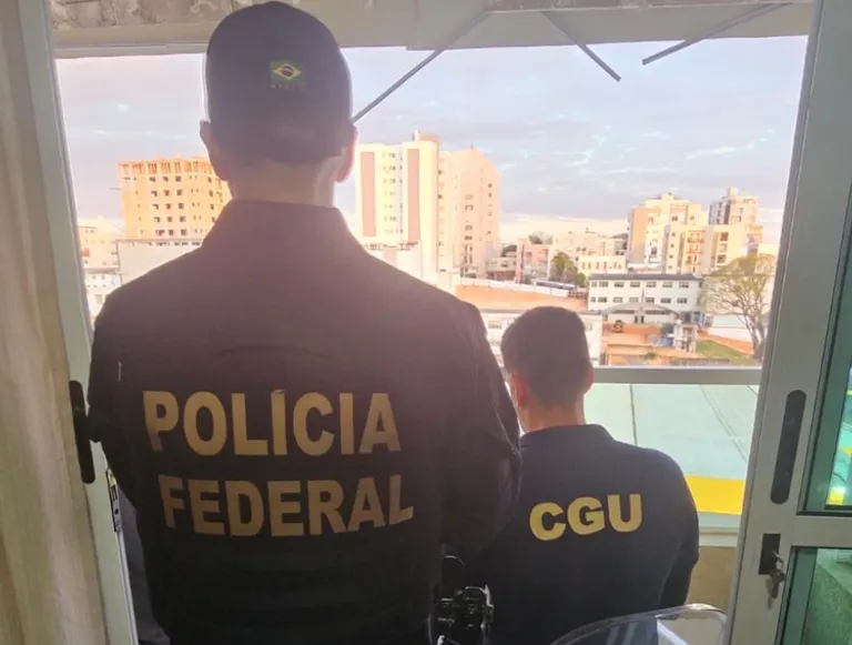 #Acesse Política