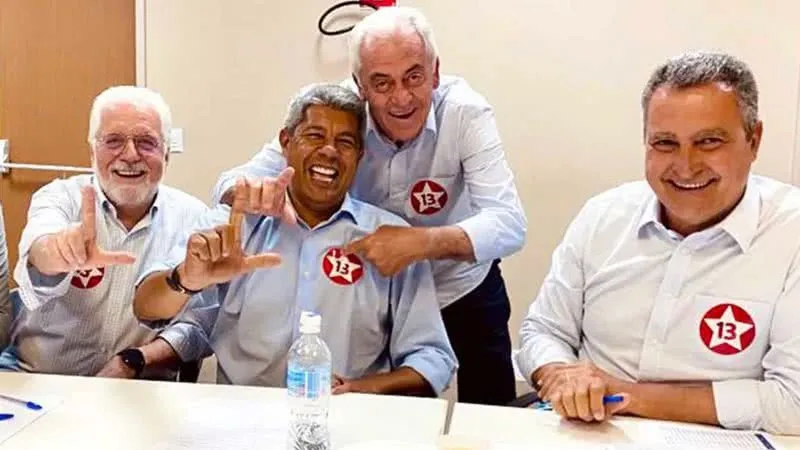 #Acesse Política