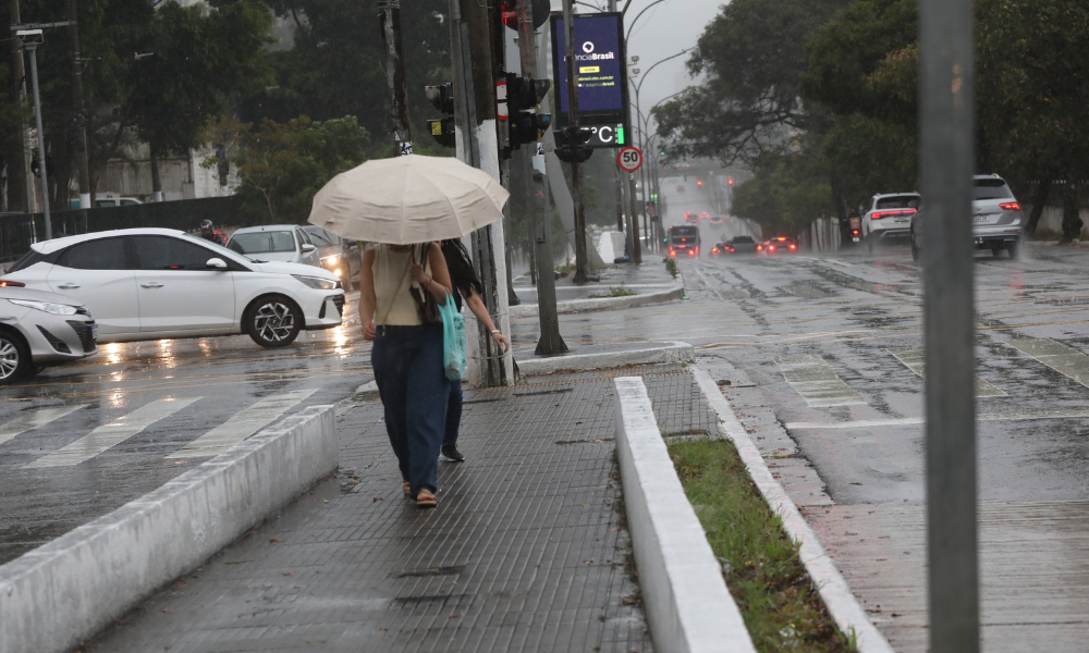 SP tem garoa ocasional e tempo frio no fim de semana; veja previsão